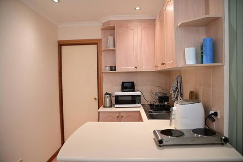 Spacious Studio In AliceSprings QueenBed+KSAirbed - Accommodation China 2