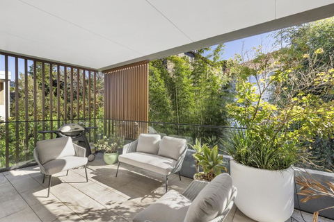 YAWA1B - Bellevue Hill Penthouse - Accommodation Guide 2