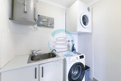 ZEN Pinnacle Penthouse (2) 3-BR Panoramic Retreat - Accommodation Guide 3