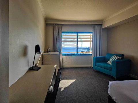 ZEN88 ESPLANADE: Hotel Suite W/ Ocean/Sunset Views - Accommodation Guide 3