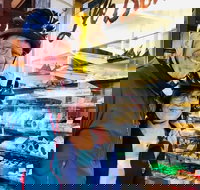 Melbourne Bayside  Urban Seaside Villages  Brighton Bathing Boxes  Cycle Tour - Accommodation Guide