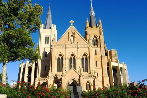 Perth Scavenger Hunt: Perched On A Swan - Accommodation Guide 1