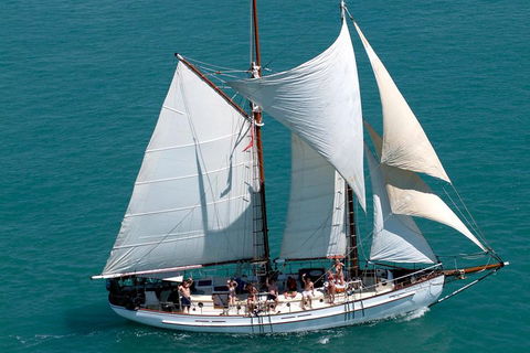 Whitehaven Beach Sailing And Snorkeling Cruise - Accommodation Asia 5