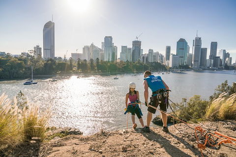Abseiling The Kangaroo Point Cliffs In Brisbane - Accommodation Guide 1
