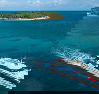 Green Island Discovery Including Glass Bottom Boat Tour Departing Cairns - Accommodation China