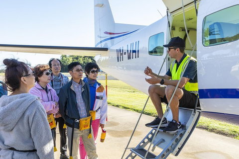 Scenic Flight - Great Barrier Reef, Heart Reef, Whitehaven Beach & Hill Inlet! - Accommodation China 1