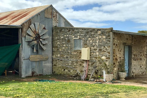 Kangaroo Island Half Day Food And Wine Trail Tour - Accommodation Guide 1