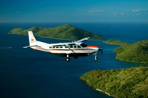 Reef And Island Scenic Flight From Airlie Beach - Accommodation China 3