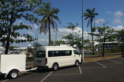 Airport Transfer To Or From Cairns Hotels For Up To 13 People - Accommodation Guide 1